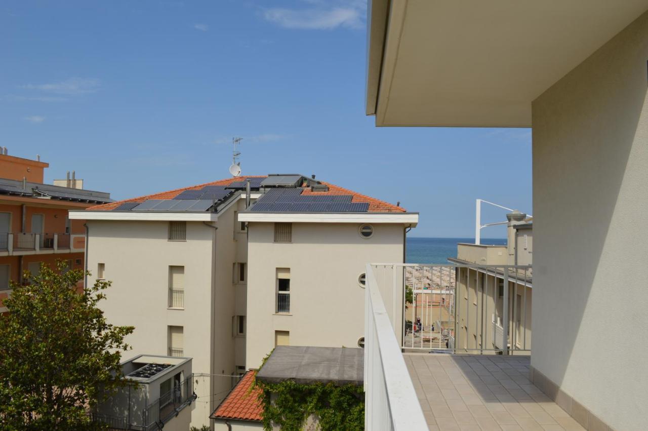Hotel Riva E Mare Rímini Exterior foto