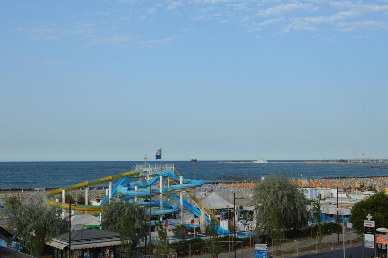 Hotel Riva E Mare Rímini Exterior foto